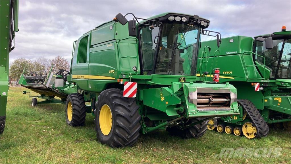 John Deere C 670 Mähdrescher