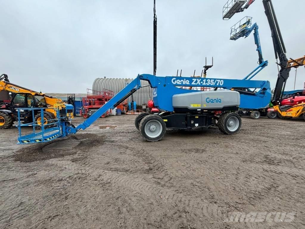 Genie ZX 135/70 Gelenkteleskoparbeitsbühnen