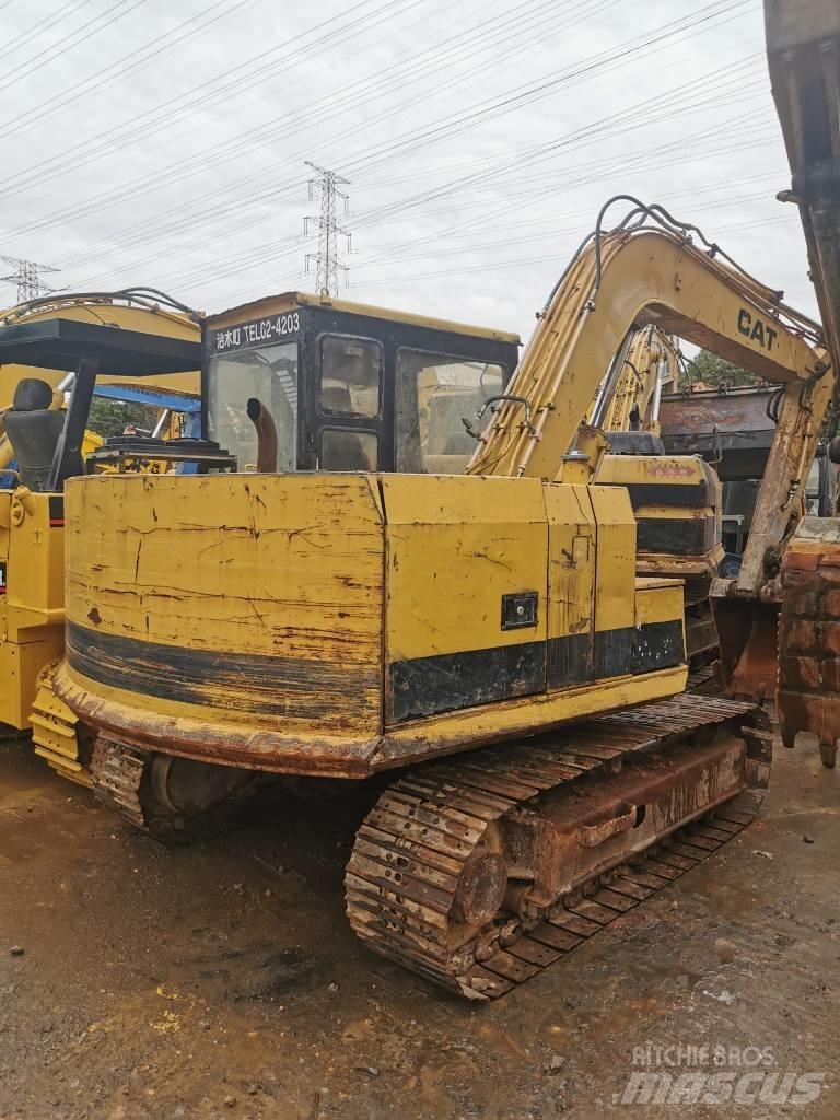 CAT E 70 B Raupenbagger