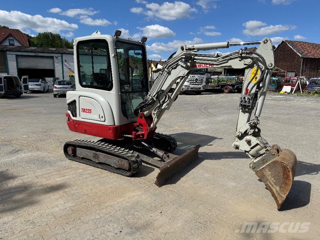 Takeuchi TB 225 Minibagger < 7t