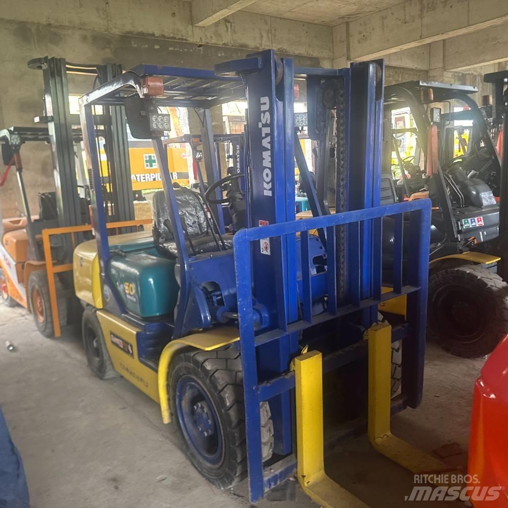 Komatsu F30T Diesel Stapler