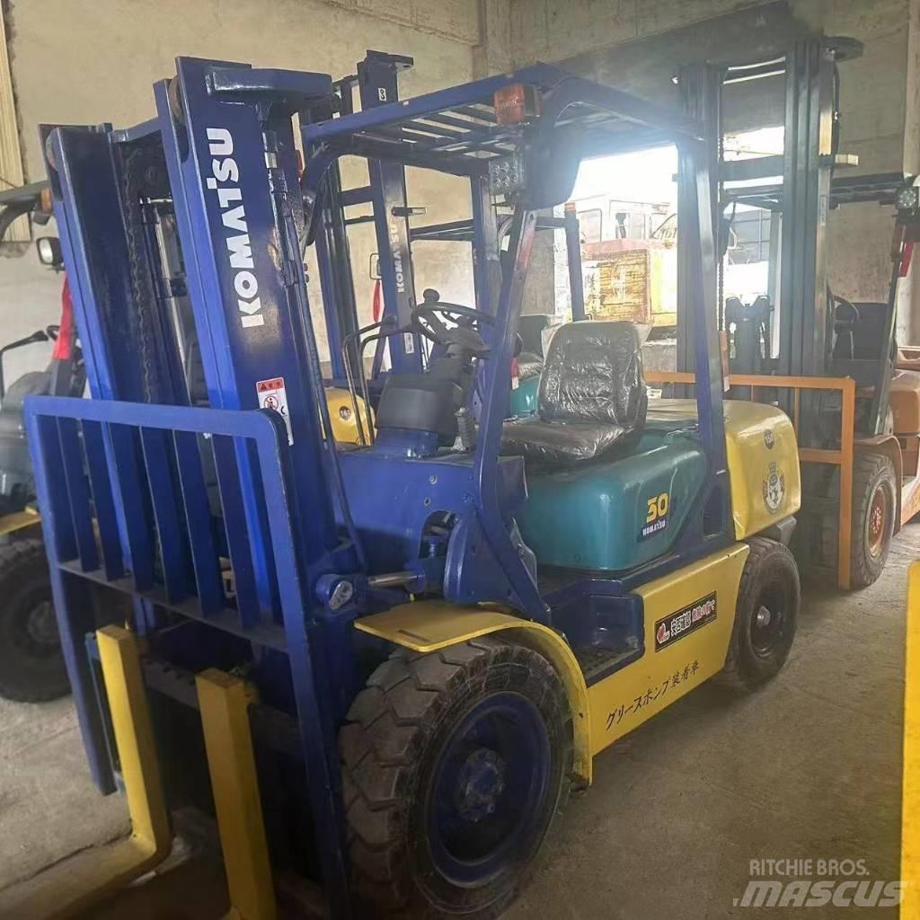 Komatsu F30T Diesel Stapler