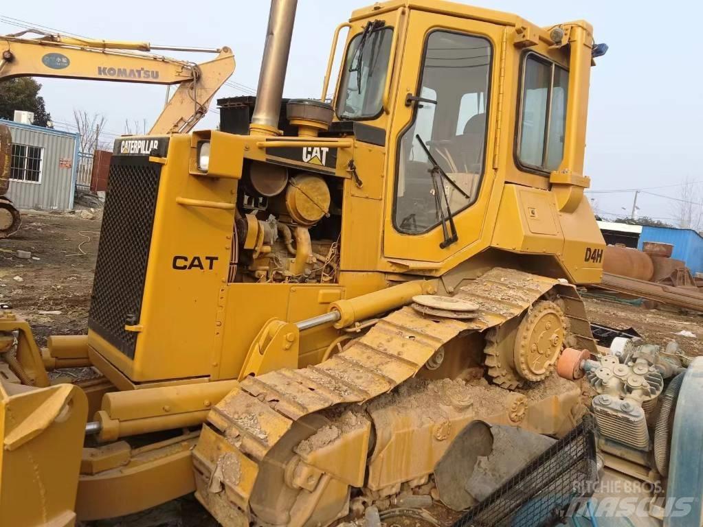 CAT D 4 H Bulldozer