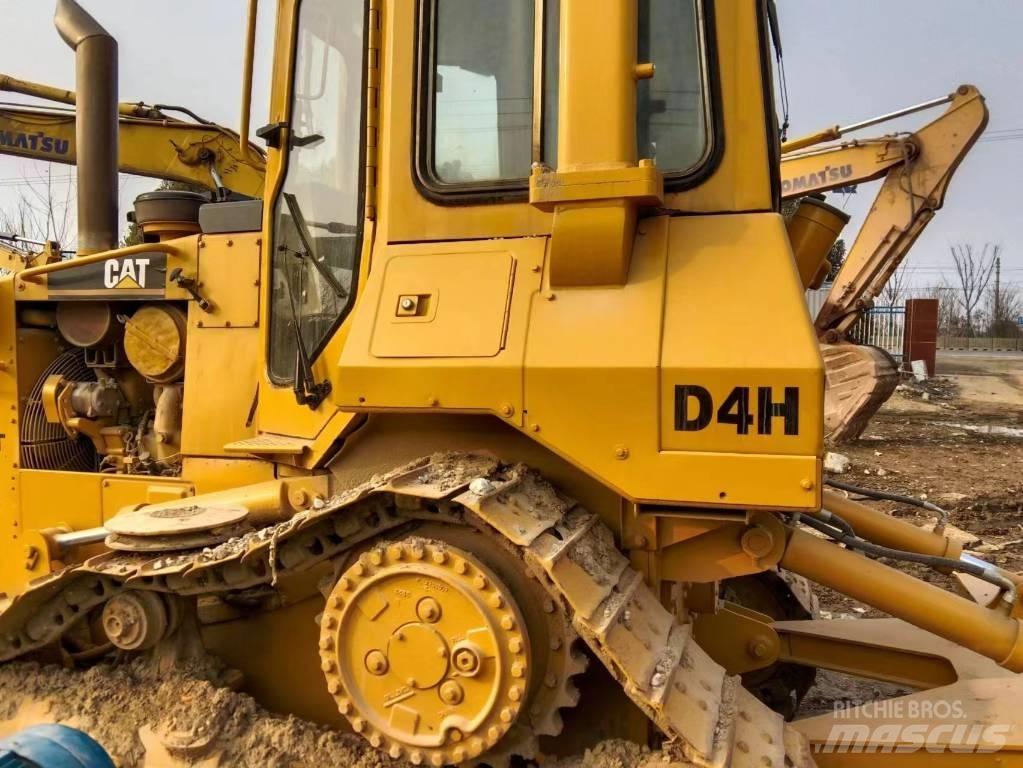 CAT D 4 H Bulldozer