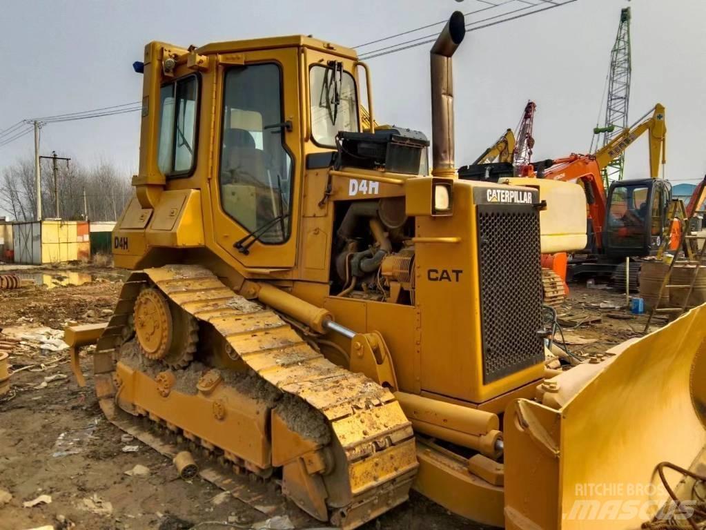 CAT D 4 H Bulldozer