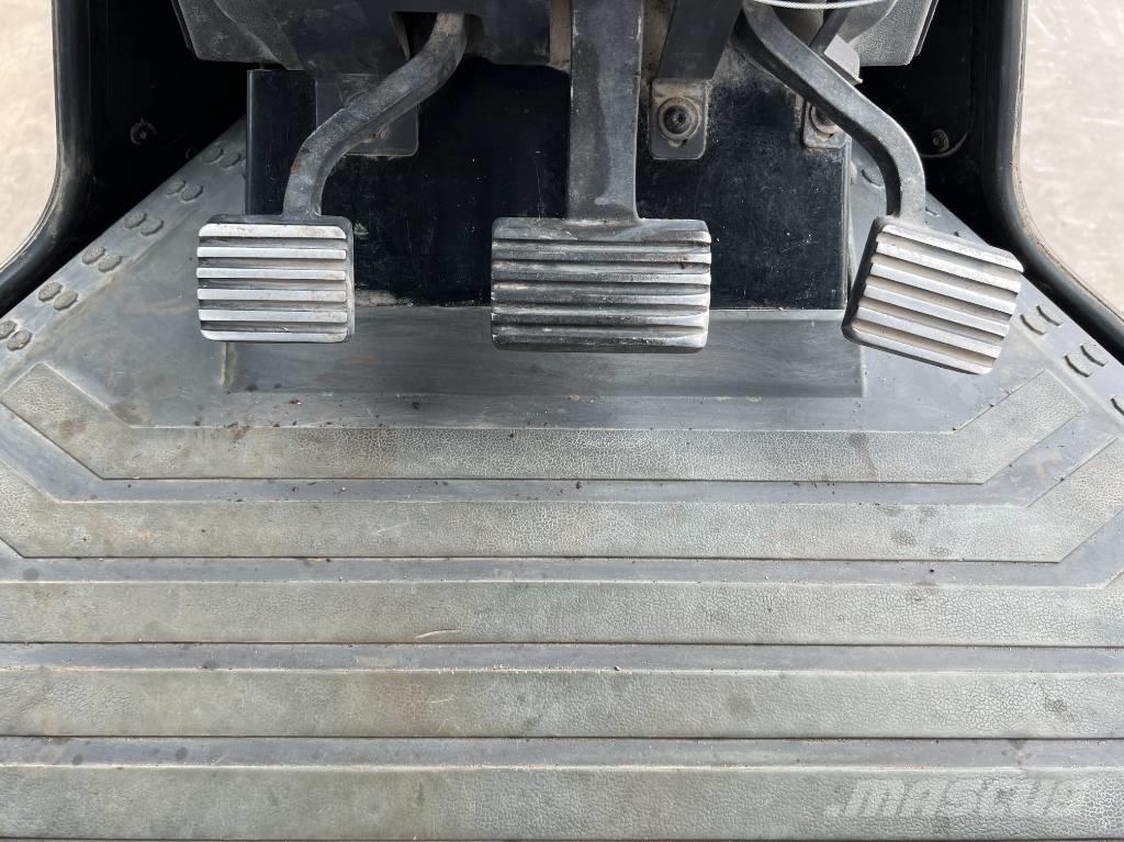 CAT 140M2 AWD Grader