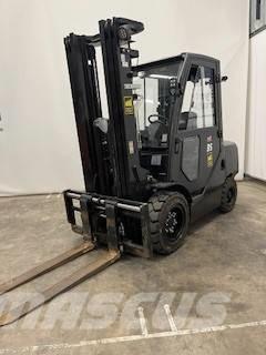 Hangcha CPCD35-XW97F Diesel Stapler