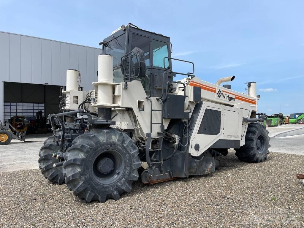 Wirtgen WR2500 Asphalt-Recycler