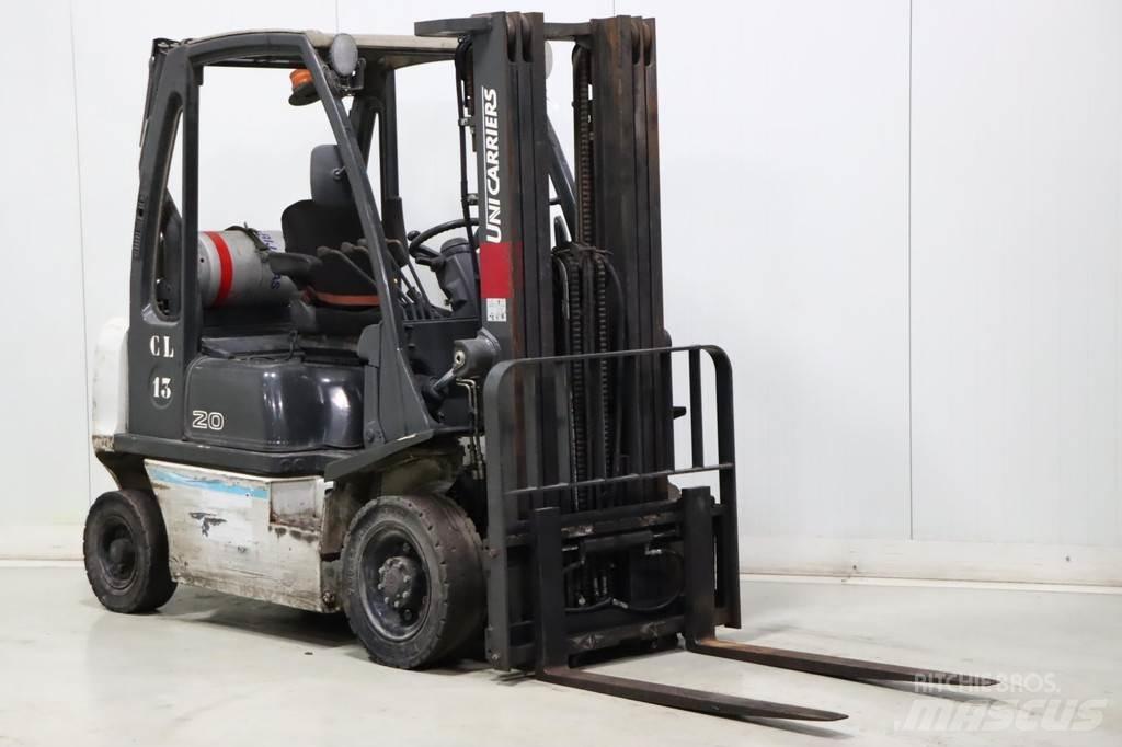 Nissan U1D2A20LQ Gas Stapler