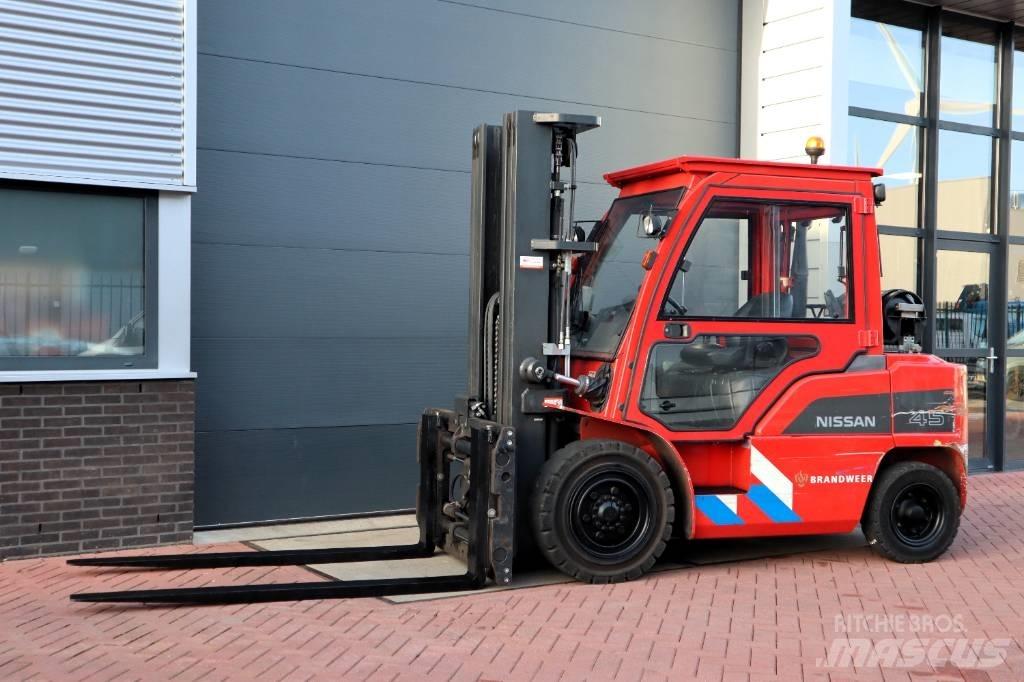 Nissan J1F4A45LY Gas Stapler