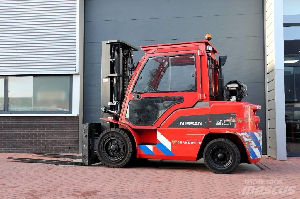 Nissan J1F4A45LY Gas Stapler