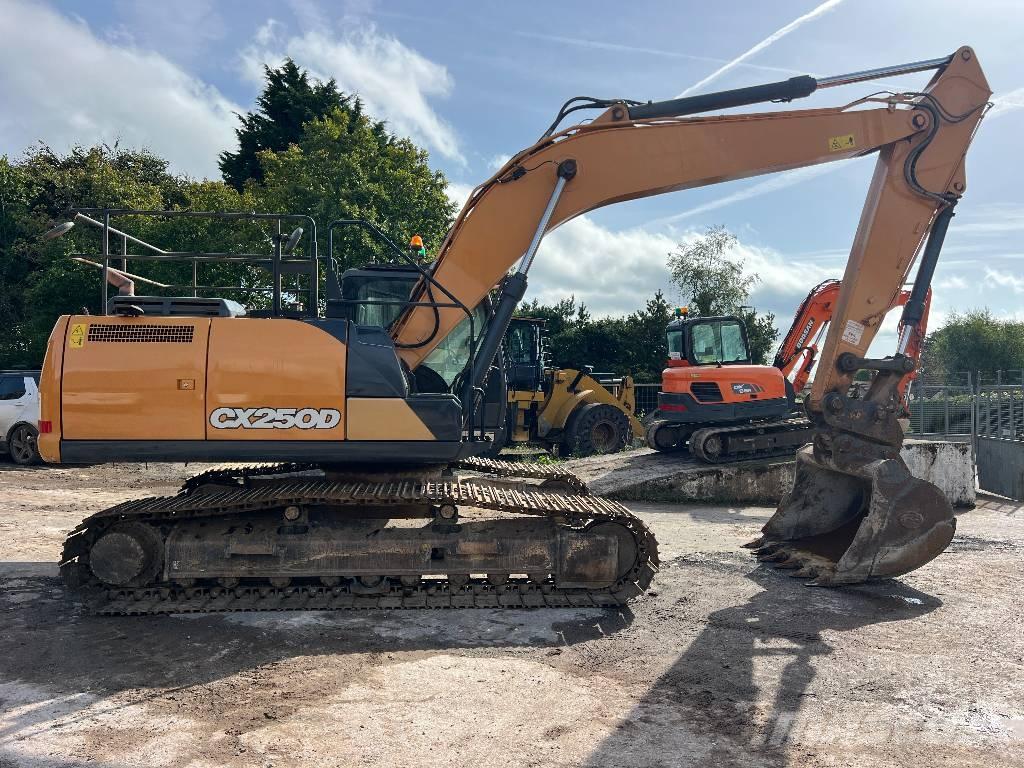 CASE CX 250 D Raupenbagger