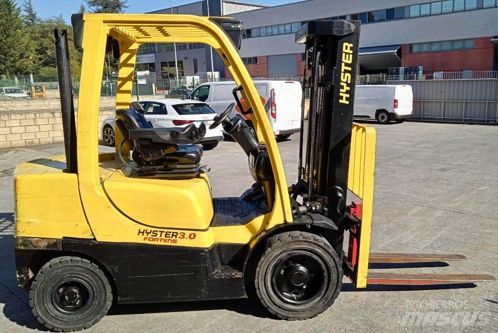 Hyster H 30 FT Diesel Stapler