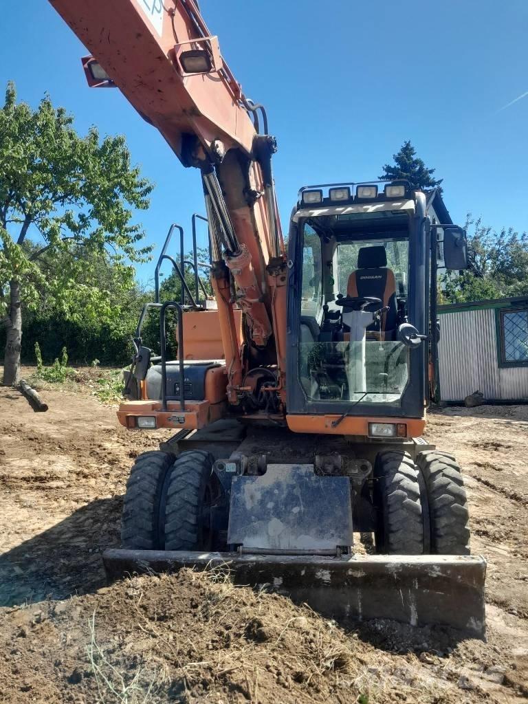 Doosan DX 160 W-3 Mobilbagger