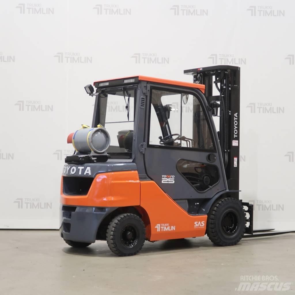 Toyota 02-8FGF25 Gas Stapler