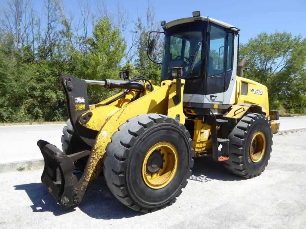 New Holland W130 Radlader