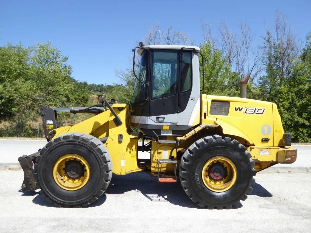New Holland W130 Radlader