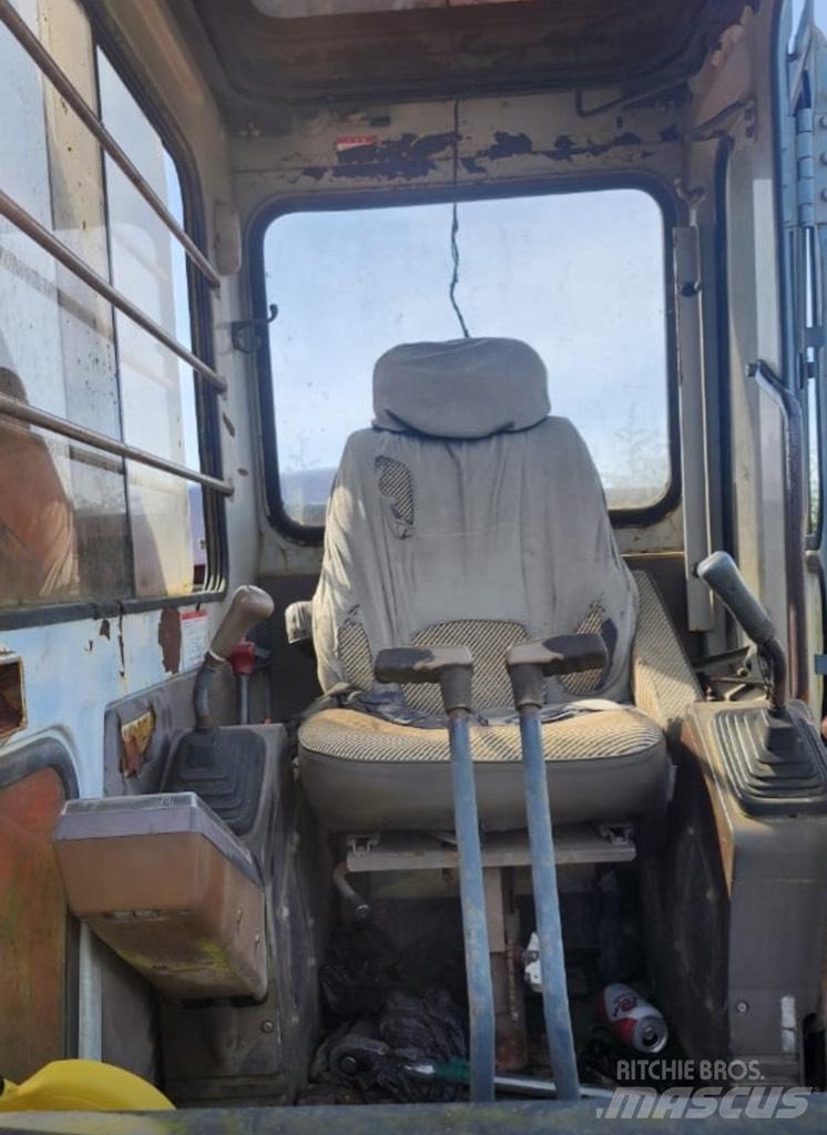 Hitachi EX 200 LC Raupenbagger