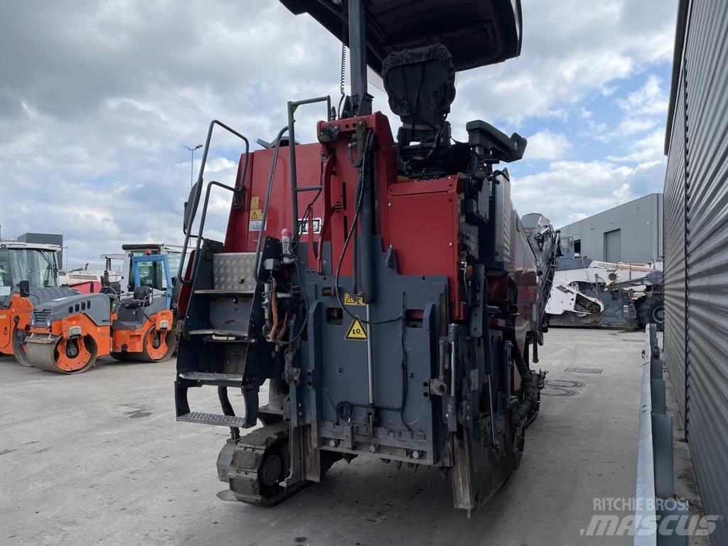 Wirtgen W 100 CFI Asphaltfräsen