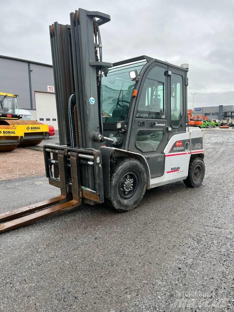 Nissan WG1F4A50Y Diesel Stapler