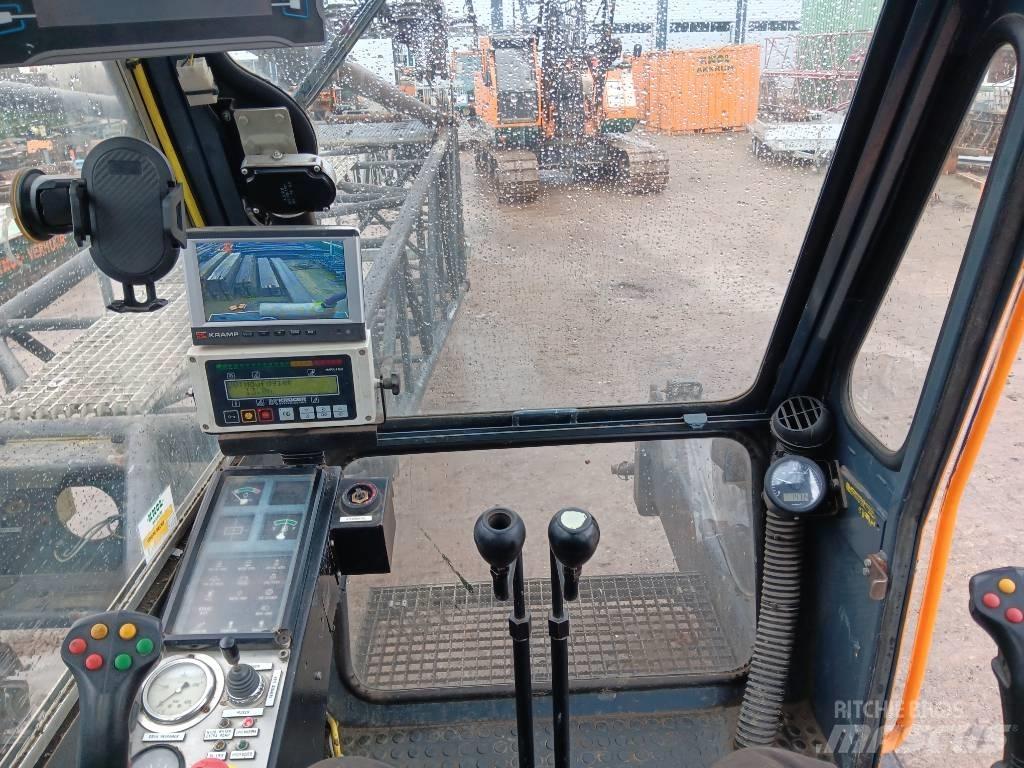 Hitachi KH 230-3 Raupenkrane