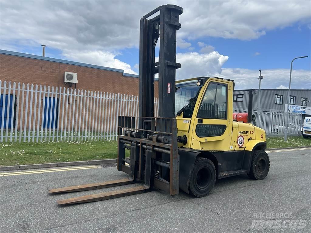 Hyster H8.0FT9 Gas Stapler