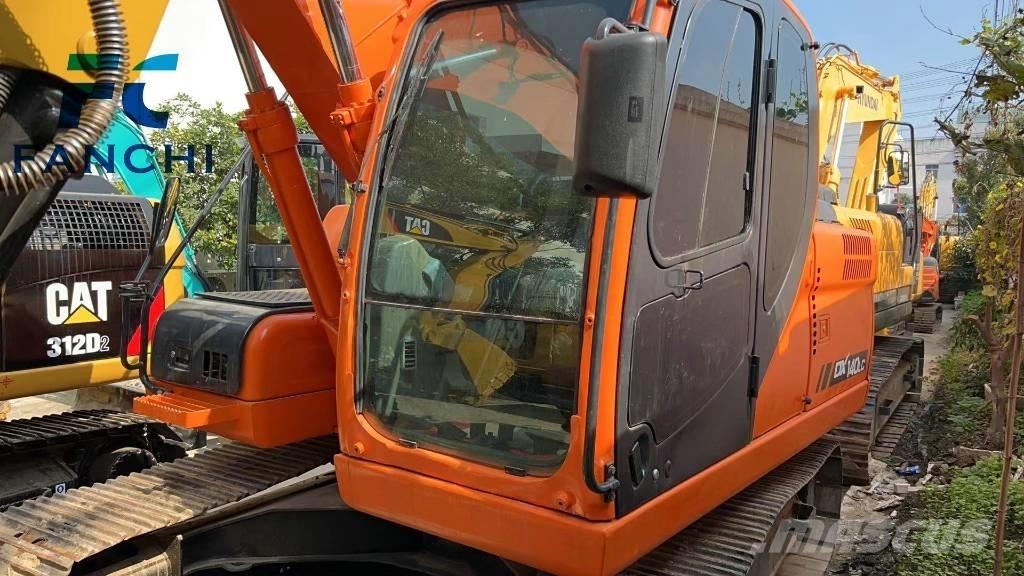 Doosan DX 140 LC Raupenbagger
