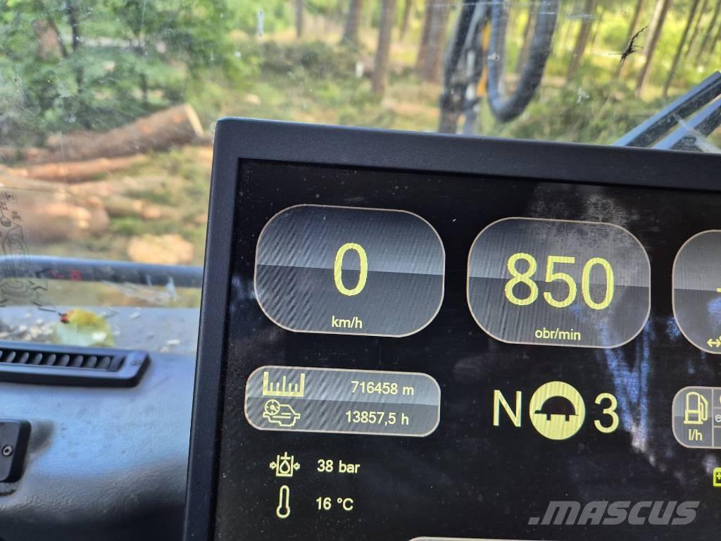 Komatsu 931.1 Harvester