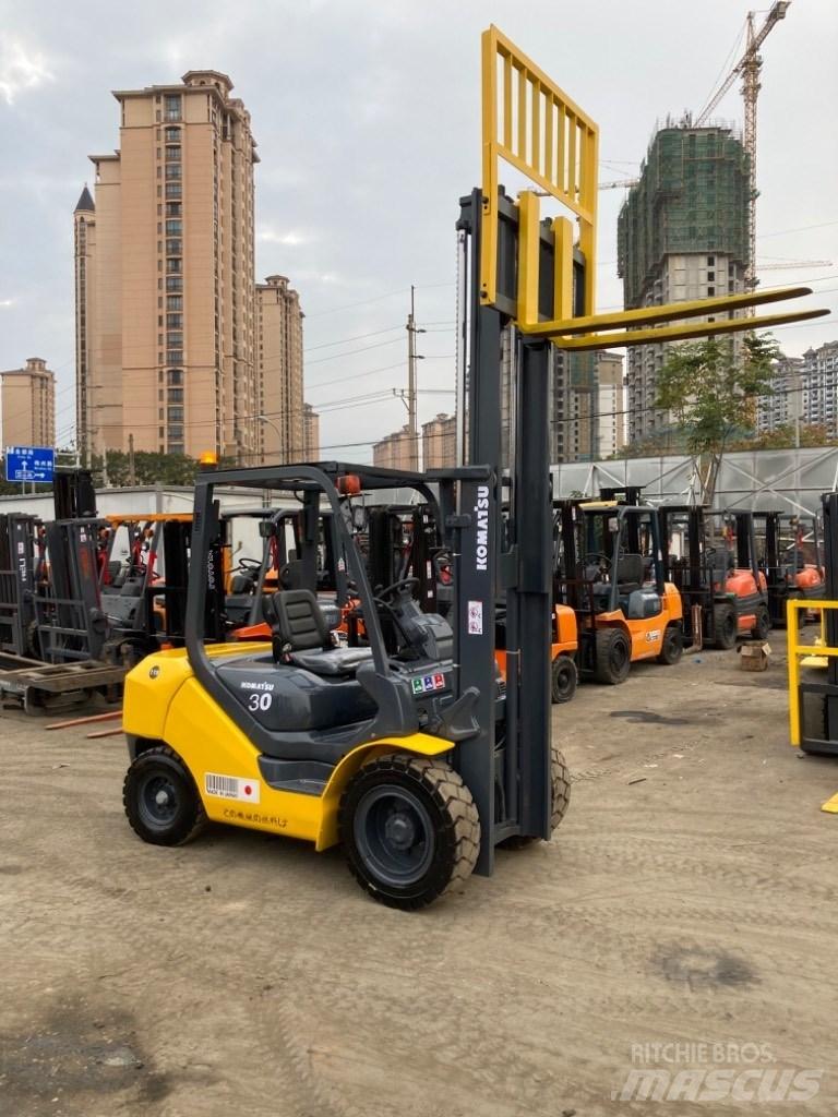 Komatsu FD30T-16 Diesel Stapler