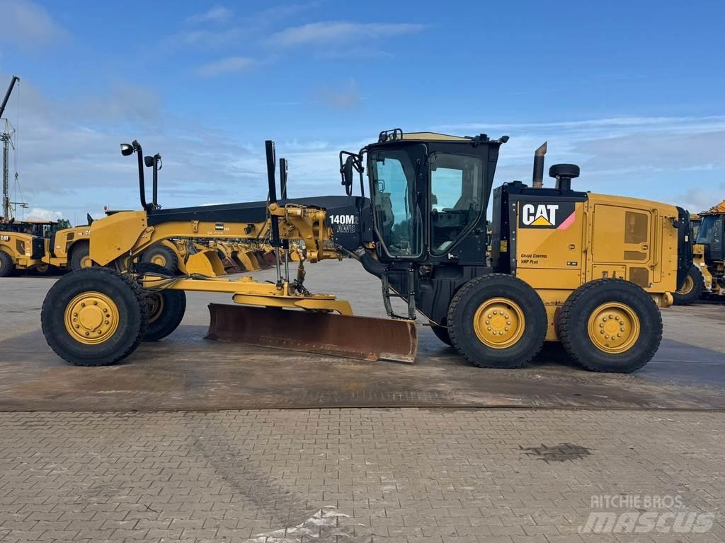 CAT 140M2 AWD Grader