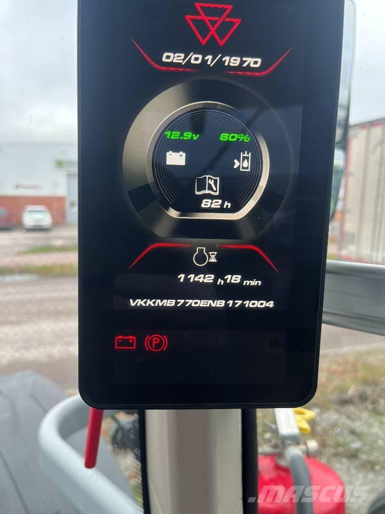 Massey Ferguson 8 S Traktoren