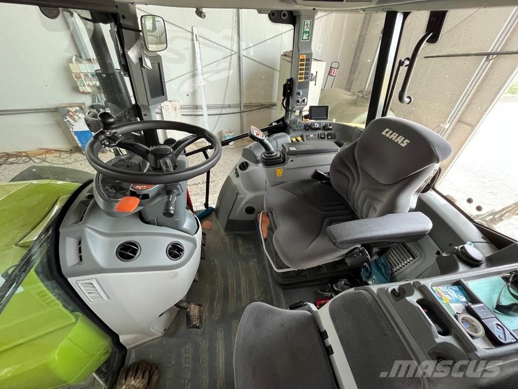 CLAAS Arion 440 Traktoren