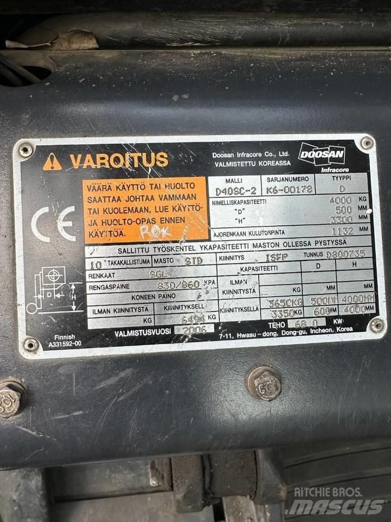 Daewoo D40SC-2 Diesel Stapler
