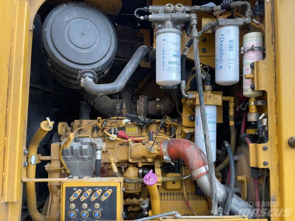 CAT 140M Grader