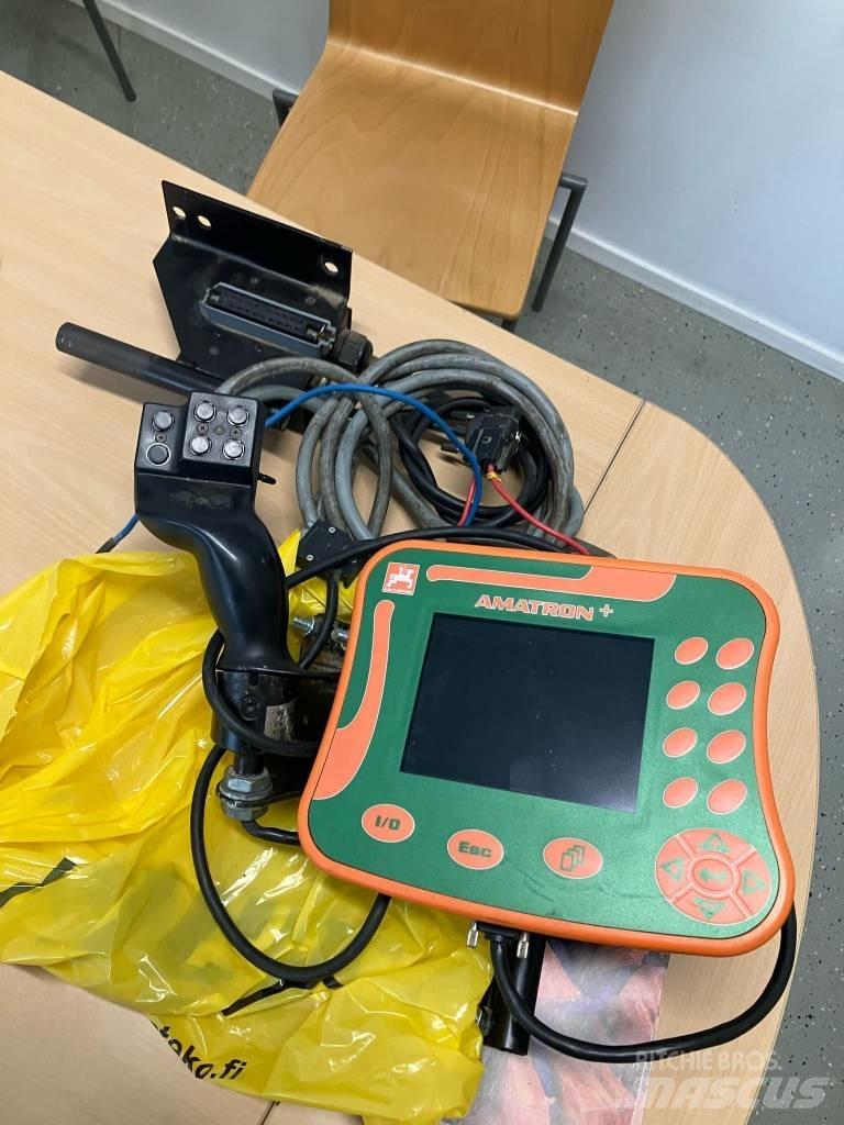 Amazone UX 3200 Anhängespritzen