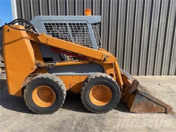 CASE 70XT Kompaktlader