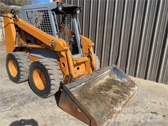 CASE 70XT Kompaktlader