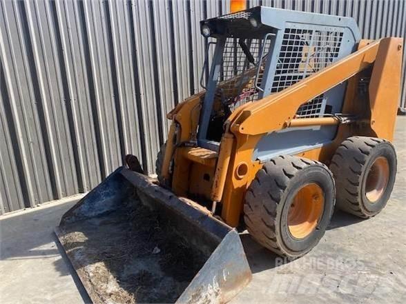 CASE 70XT Kompaktlader