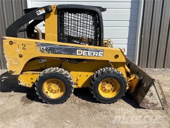 John Deere 317 Kompaktlader