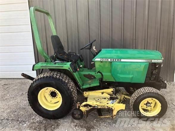 John Deere 855 Traktoren
