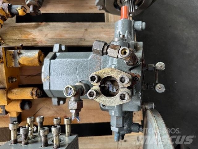 Liebherr HMF 75-02 Hydraulik