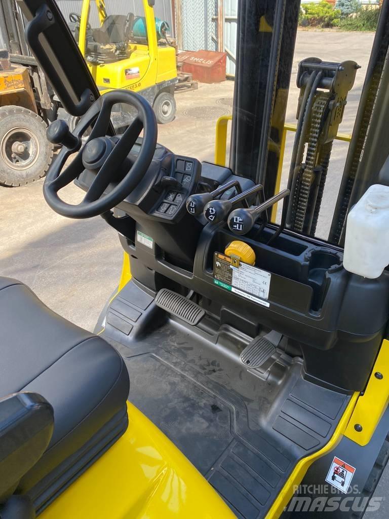 Hyster H3.0FT Gas Stapler