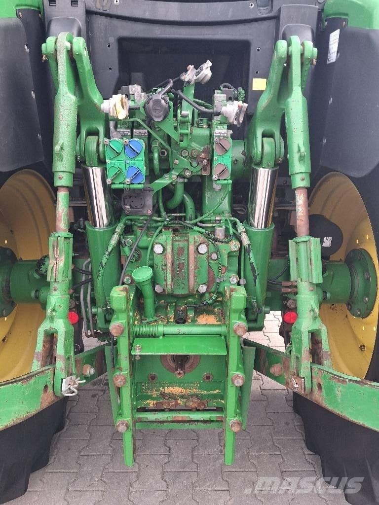 John Deere 6150 R Traktoren