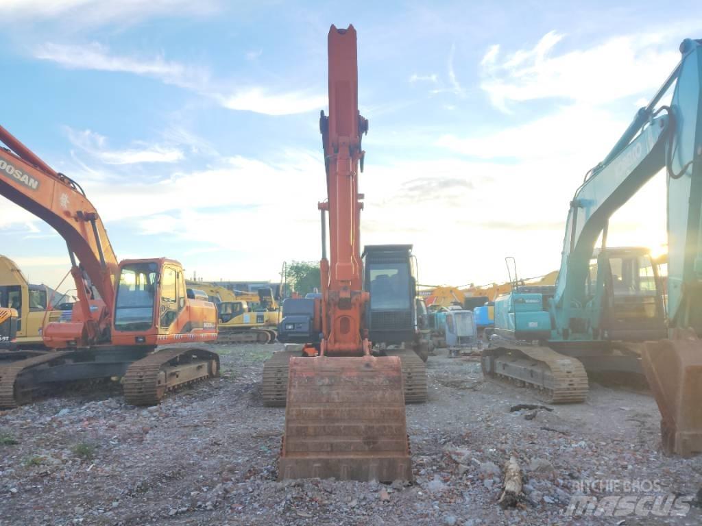 Hitachi ZX 210 Raupenbagger