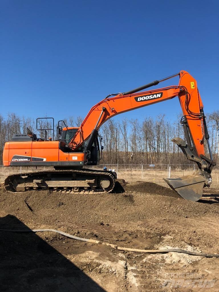 Develon DX225LC-5 Raupenbagger