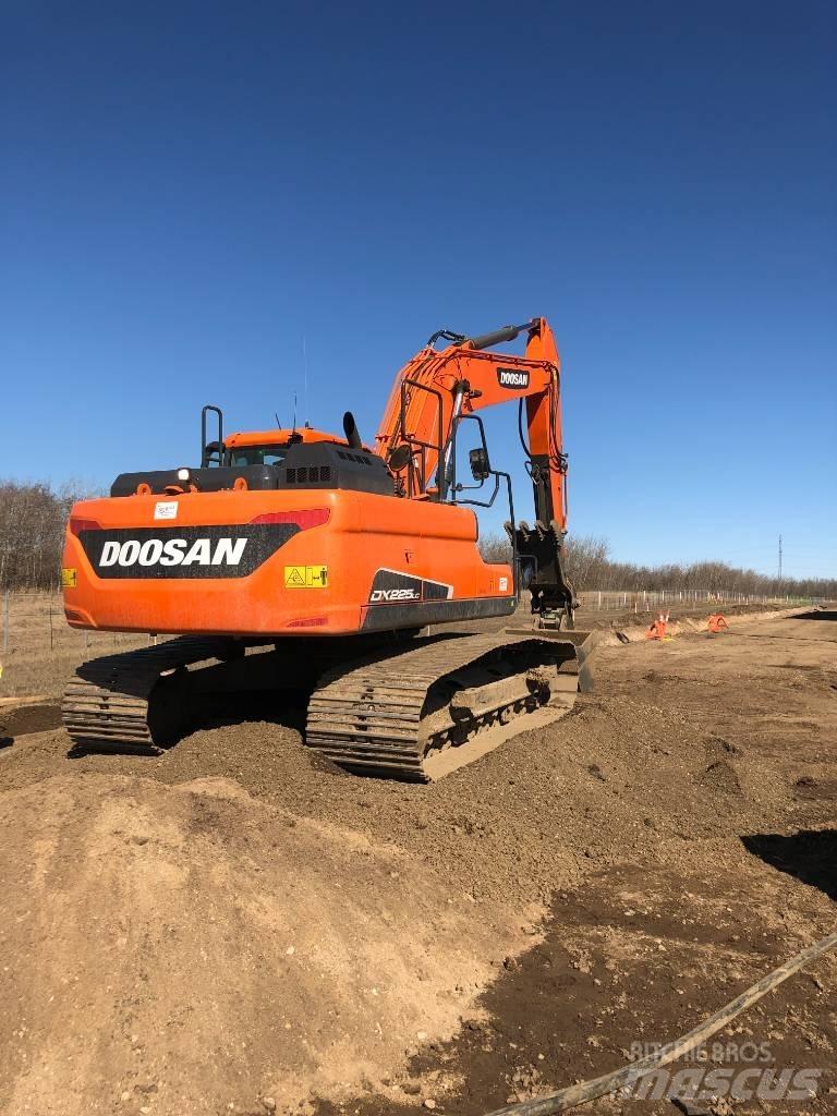 Develon DX225LC-5 Raupenbagger