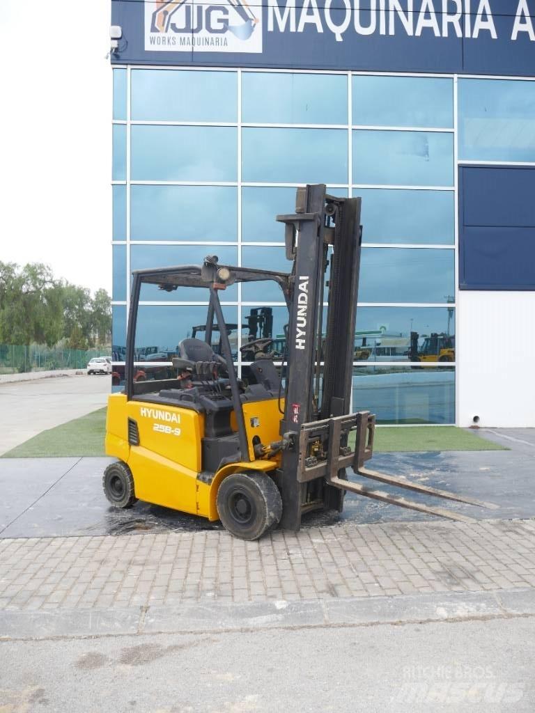 Hyundai 25 BH-9 Elektro Stapler