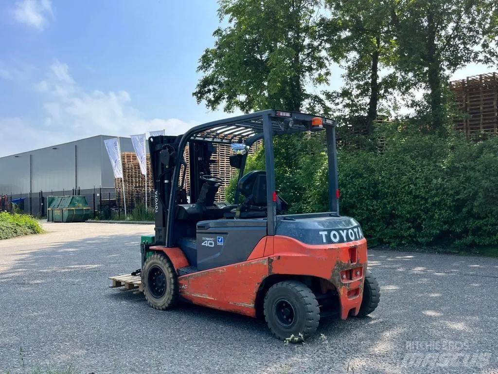 Toyota 8FBMT40 Elektro Stapler
