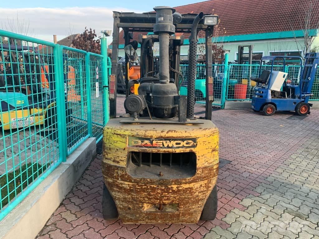 Daewoo D30S-3 V-3523 Diesel Stapler