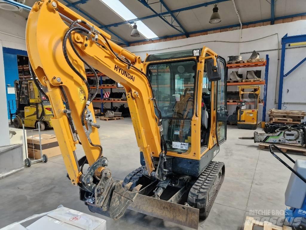 Hyundai R18-9AK Minibagger < 7t